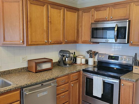 4th image of 451 Tucker Road