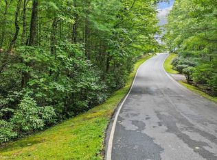 12 Staircase Falls Rd, Sapphire, NC 28774