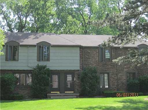 1st image of 690 Jaywood Dr