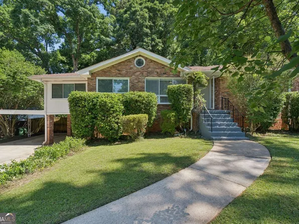 3296 Betty Cir, Decatur, GA 30032