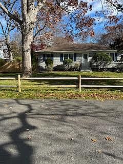 1st image of 5 Duvall Dr