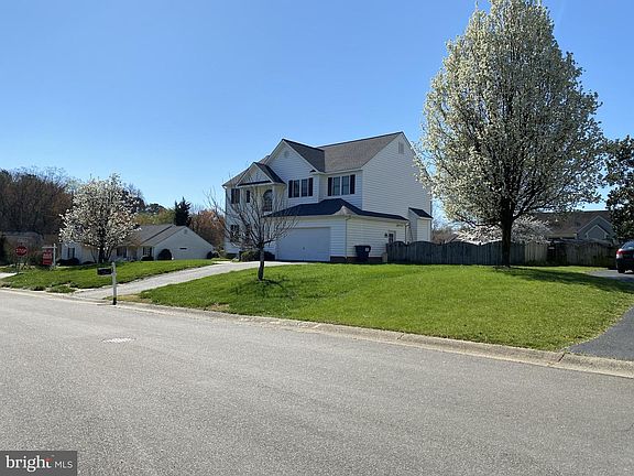3rd image of 8515 Steeplebush Pl