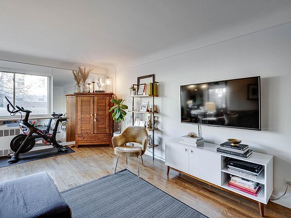 5th image of 1175 N Emerson St APT 105
