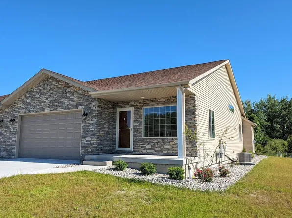 5981 Faith Blvd, Bay City, MI 48706