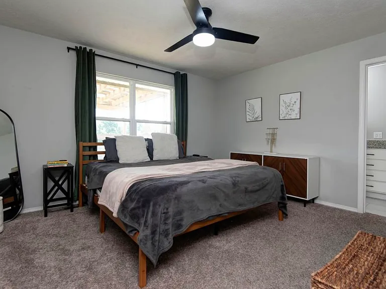 458 Ethan Ave — Photo 9