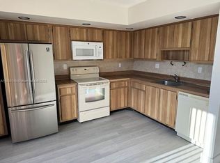 8625 NW 8th St APT 407, Miami, FL 33126
