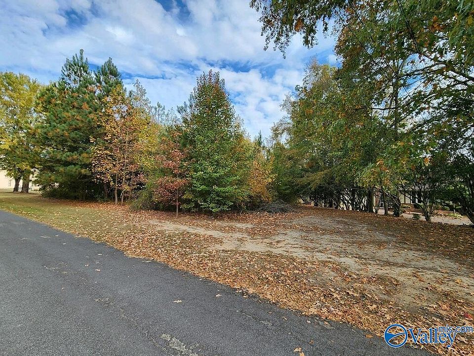1st image of 3C Lakewood Dr