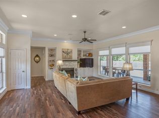 6421 Westover Dr, Granbury, TX 76049