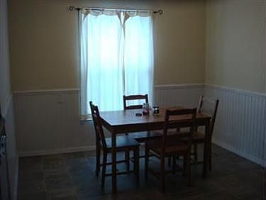 3rd image of 2733 S Jefferson Blvd