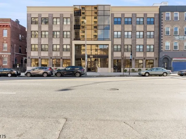 90 Clinton Ave #402, Newark City, NJ 07114