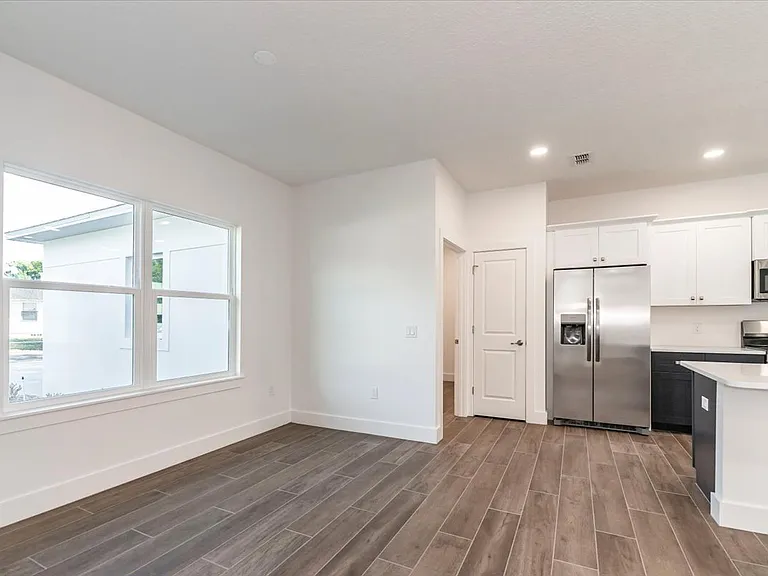 1709 Holly Rd — Photo 15