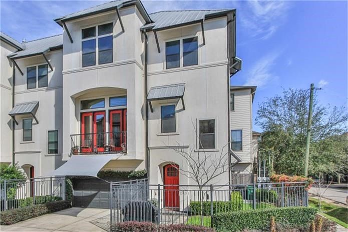 Welcome to 2502 Maxroy! Adorable exterior with red accents!