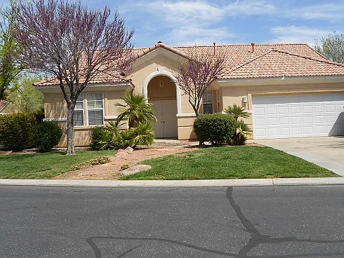 796 W Lobo Ln