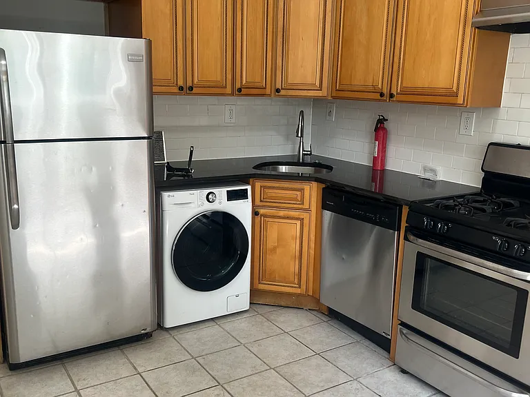 30 W 29th St #1 — Photo 15