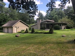 59 White Birch Rd, Redding, CT 06896