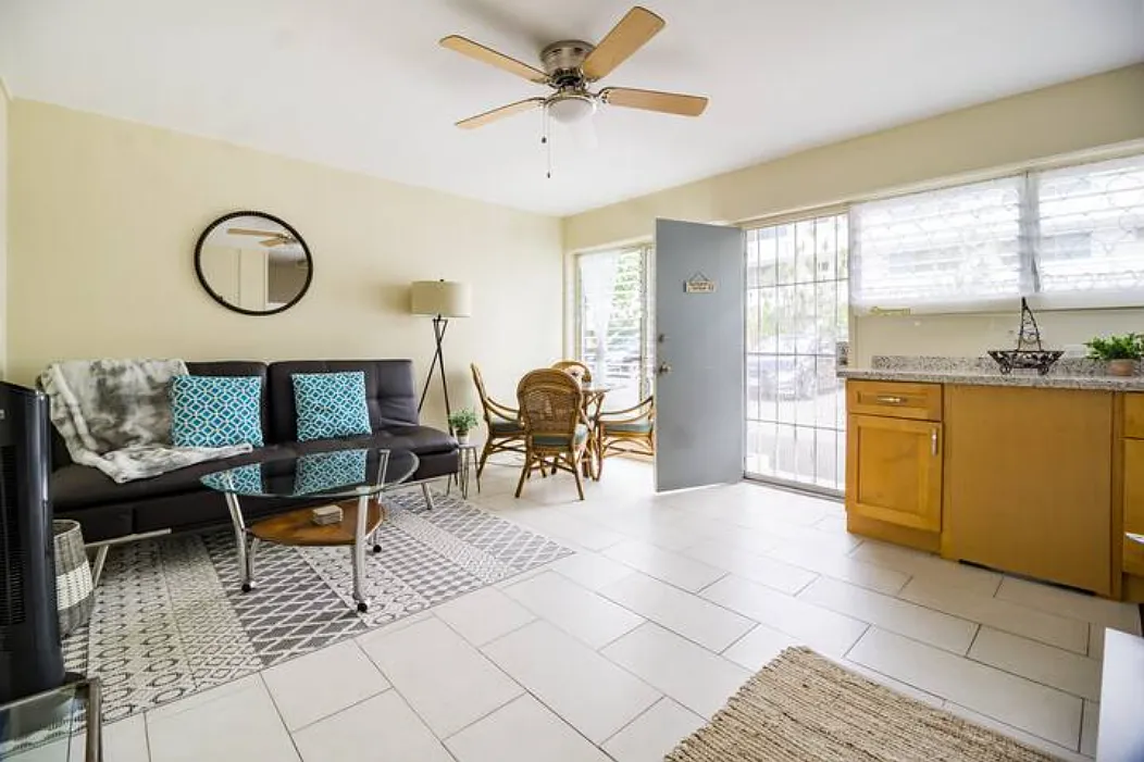 2 bed, 550 sqft, $2,950 — Photo 4