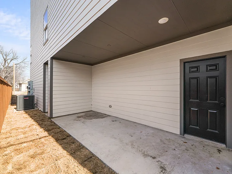 206 W Brooklyn Ave — Photo 15