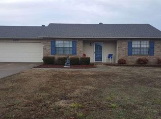 3207 Red Oak Dr, Paragould, AR 72450