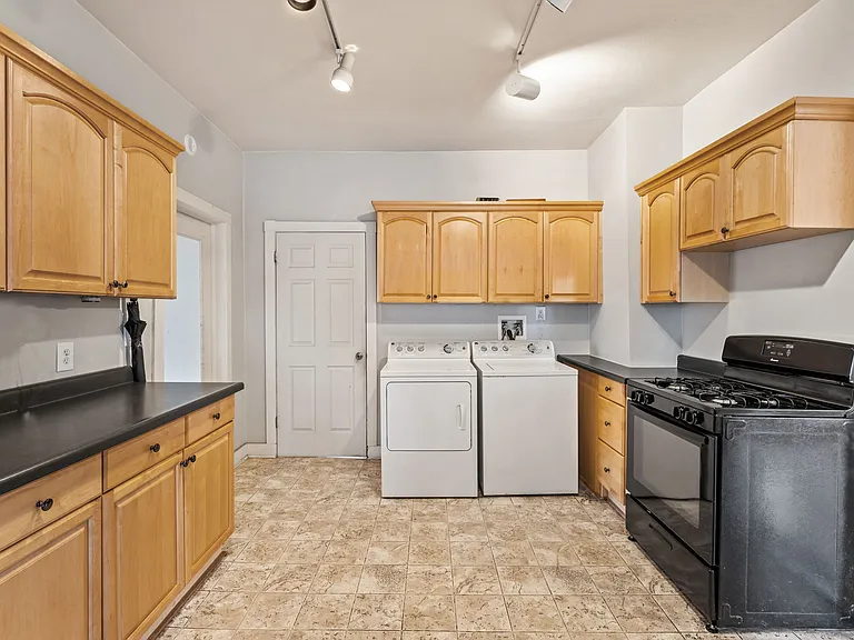 1532 N Chestnut St #A — Photo 8