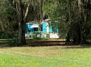 27750 Debbie Rd, Okahumpka, FL 34762