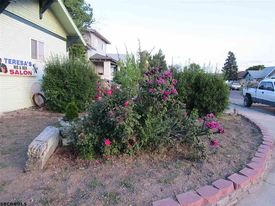 2nd image of 402 E Overland