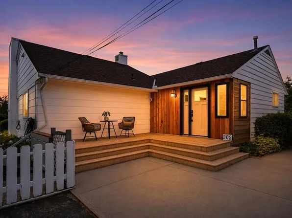 302 E Frontenac Ave NW, Diamond Valley, AB T0L 2A0