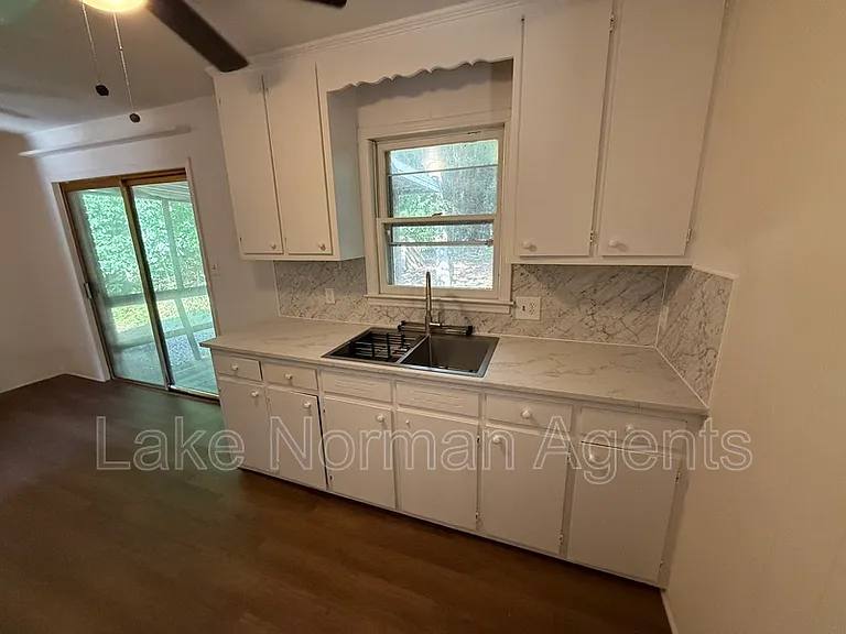 2549 N Olivers Cross Rd — Photo 5
