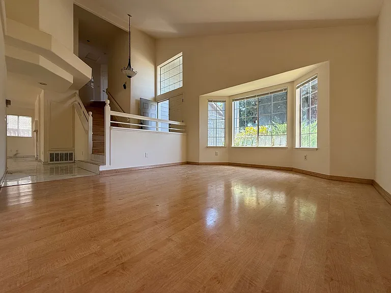 581 Hellyer Ave — Photo 17