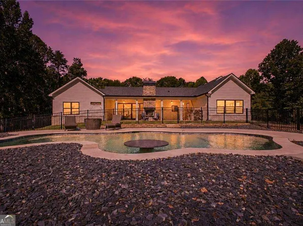 16 Mountain Creek Trl NE, Fairmount, GA 30139