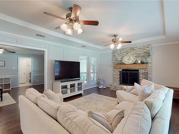 5th image of 241 Glenmere Dr
