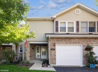 449 S Wenbriar Sq, Addison, IL 60101