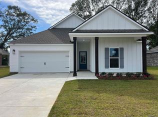 3440 Chien St, Zachary, LA 70791