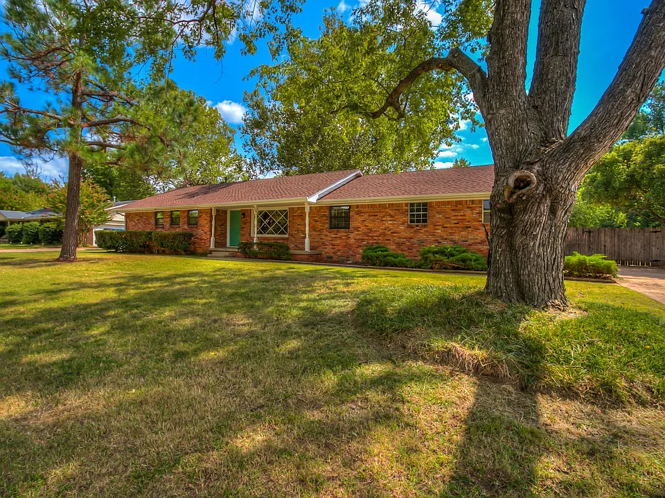 908 Birch Dr