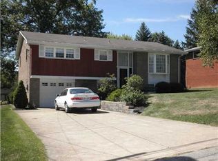 720 Scenic Dr, Houston, PA