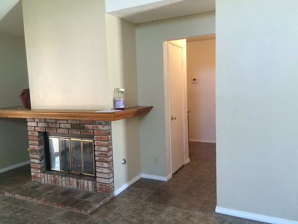 2nd image of 36850 Doheny Ln