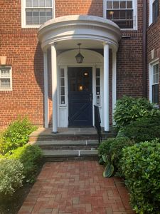 8 Welwyn Rd APT 2C, Great Neck, NY, 11021