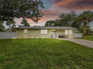 401 4th Ave SW, Ruskin, FL 33570
