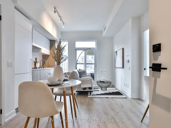 319 Jarvis St #1005, Toronto, ON M5B 0C8