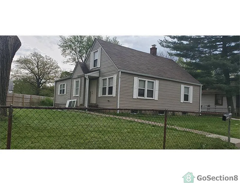 1731 Winfield Ave photo 1