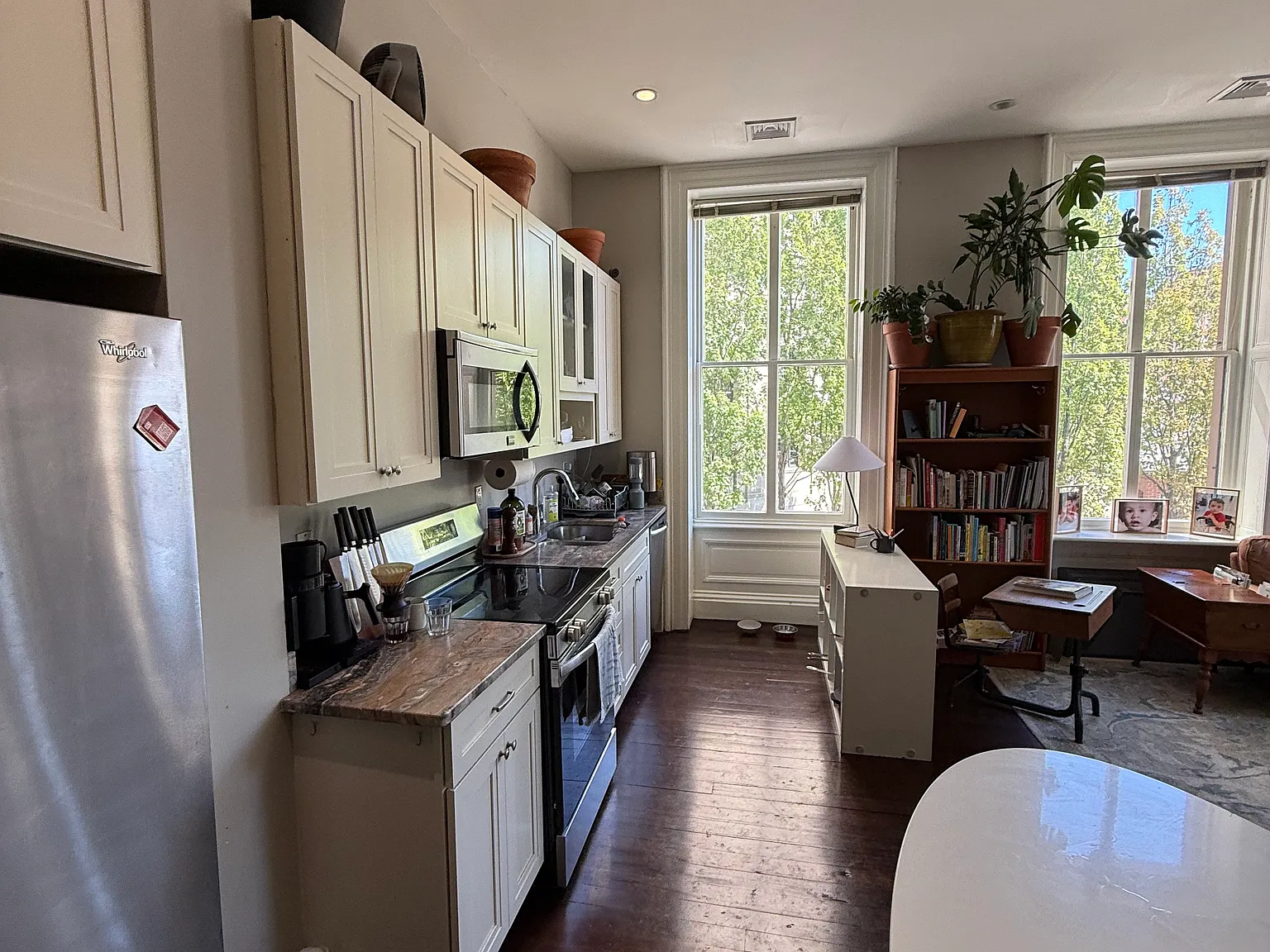 2 bed, 1000 sqft, $2,750 — Photo 4