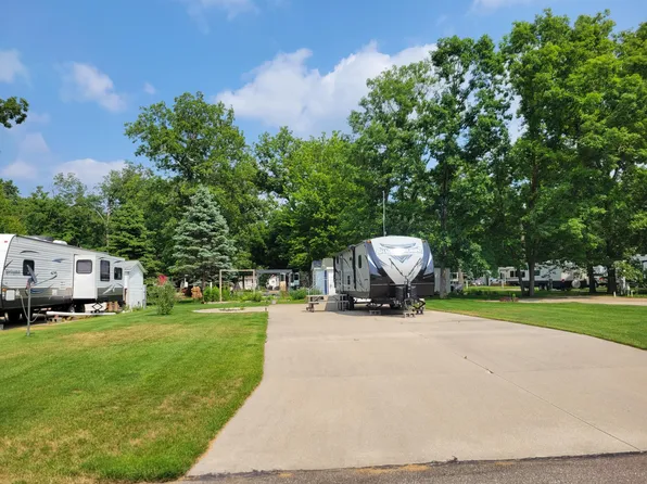 9443 S Lazy Ln #40, Baldwin, MI 49304