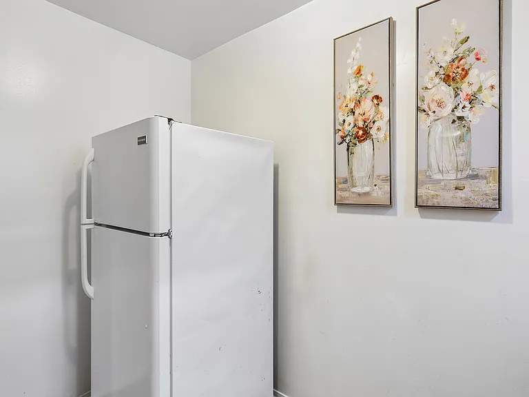 147 Denison St #1 — Photo 10