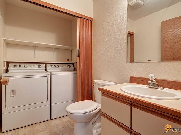 5th image of 8050 Pioneer Dr APT 1302