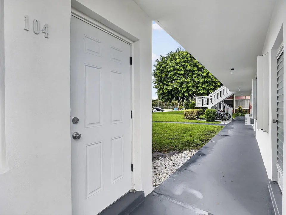 104 E Easthampton E #1