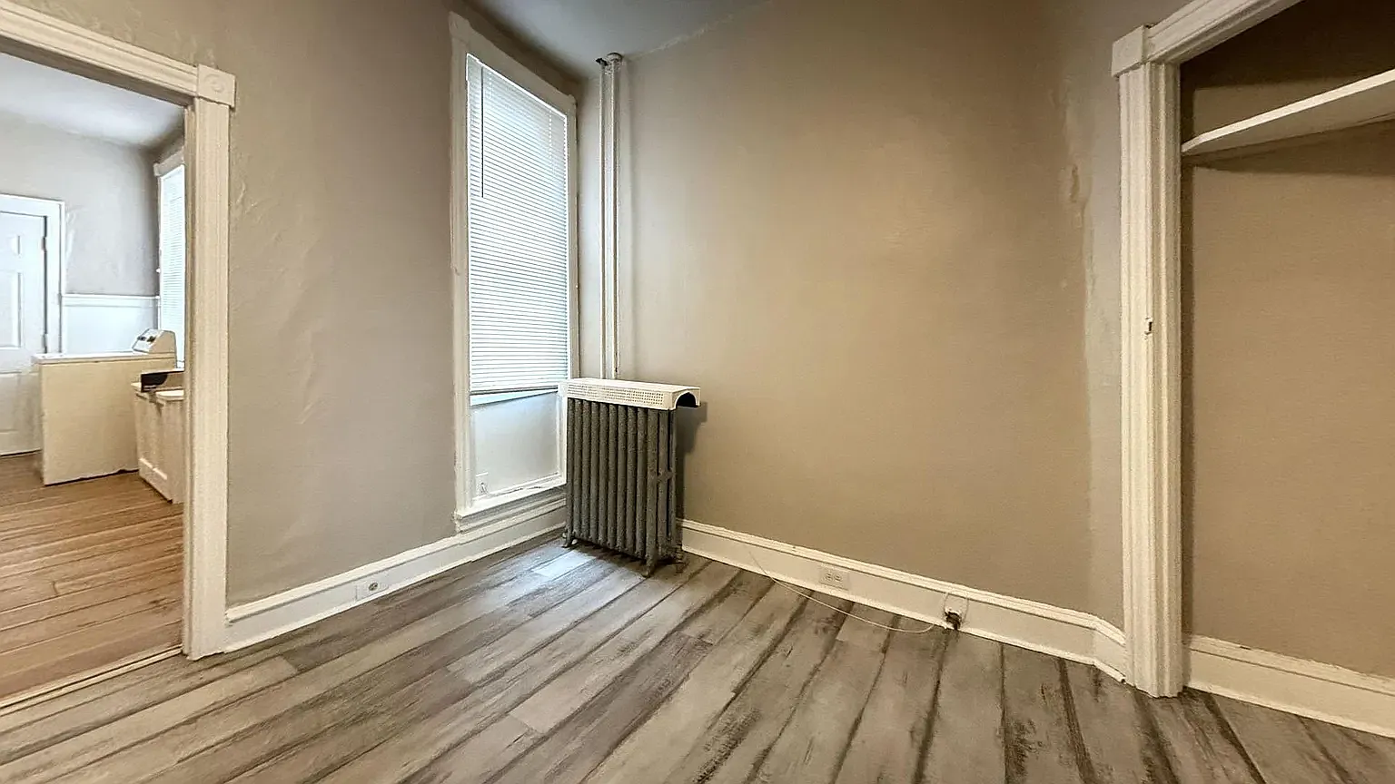 3 bed, $1,385 — Photo 3