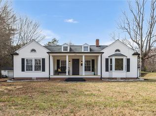 3740 Konnoak Dr, Winston Salem, NC 27127