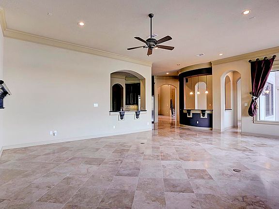 5th image of 2909 N Island Dr