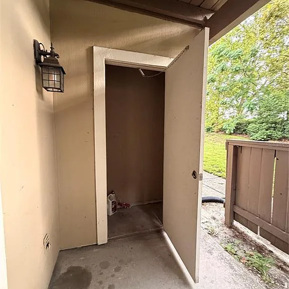 246 Afton Sq #106 — Photo 20
