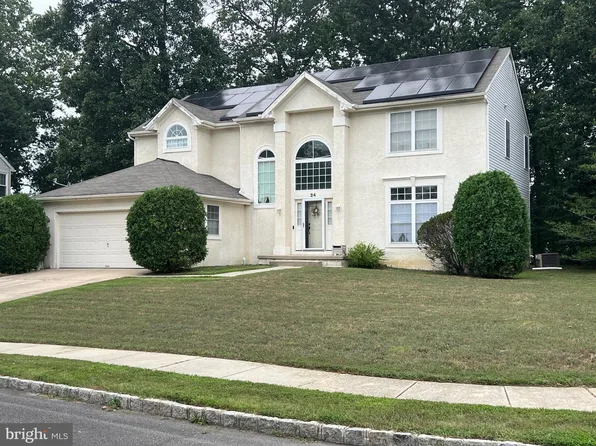 24 Brookstone Dr, Sicklerville, NJ 08081