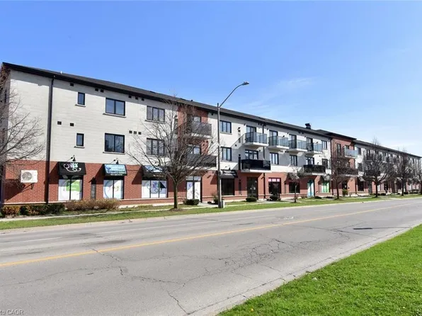 170 Rockhaven Ln #210, Hamilton, ON L8B 1B5